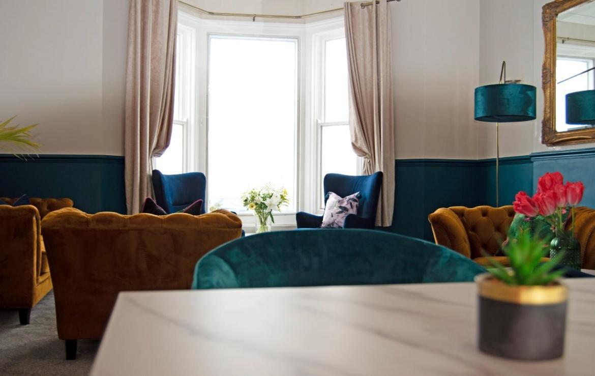 Hotel No5, Beachfront With Free Private Car Park Llandudno Exterior foto