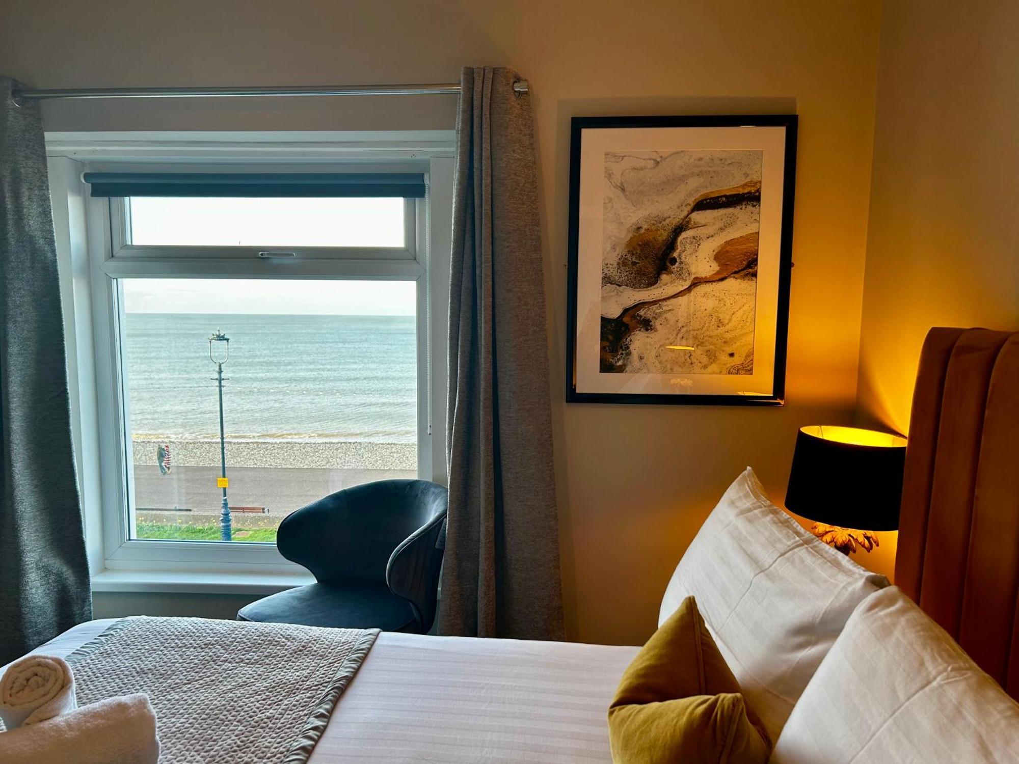 Hotel No5, Beachfront With Free Private Car Park Llandudno Exterior foto